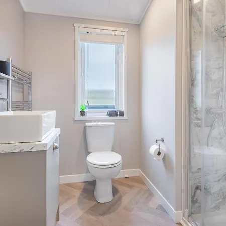 シャレー Oak Tree Timber